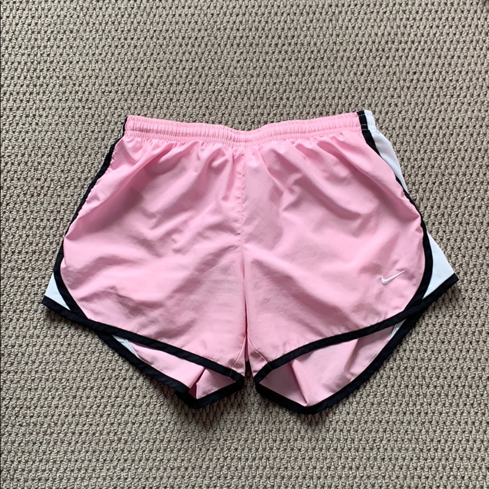 Girl’s Nike Dri-Fit L Tempo Shorts